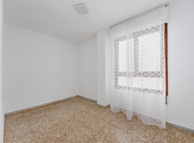 Återförsäljning - Lägenhet - Torrevieja - Torrevieja Centro