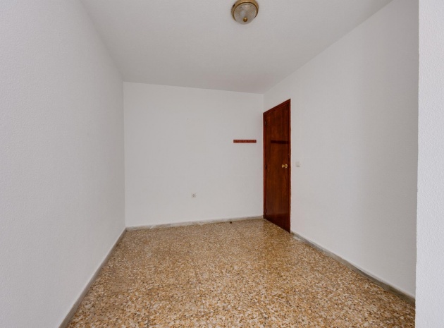 Återförsäljning - Lägenhet - Torrevieja - Torrevieja Centro