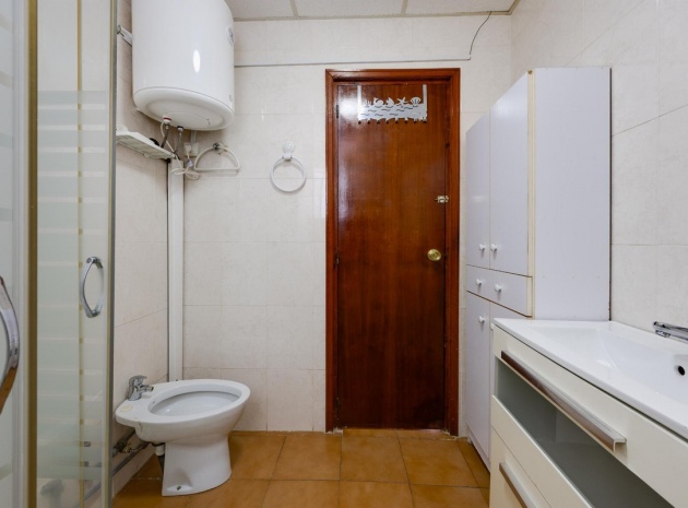 Återförsäljning - Lägenhet - Torrevieja - Torrevieja Centro
