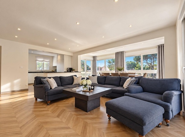 Resale - Villa - Torrevieja - Torrevieja Centro