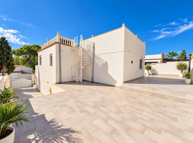 Resale - Villa - Torrevieja - Torrevieja Centro