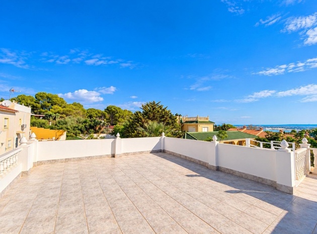 Resale - Villa - Torrevieja - Torrevieja Centro