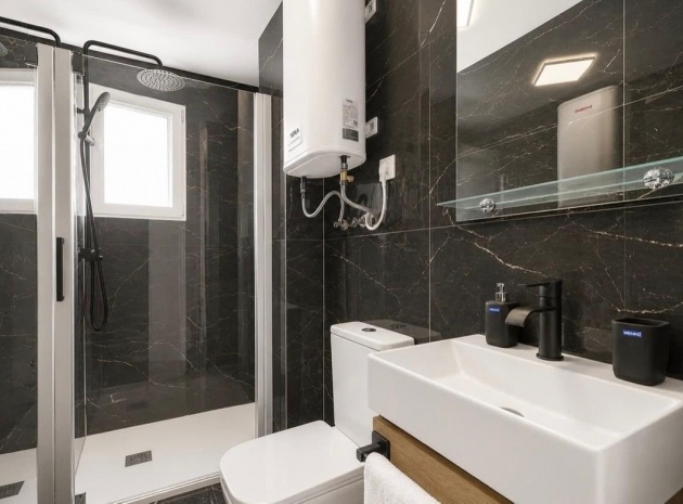 Wiederverkauf - Wohnung - Torrevieja - Torrevieja Centro