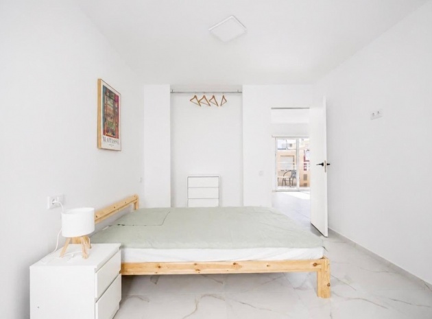 Wiederverkauf - Wohnung - Torrevieja - Torrevieja Centro
