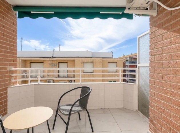 Wiederverkauf - Wohnung - Torrevieja - Torrevieja Centro