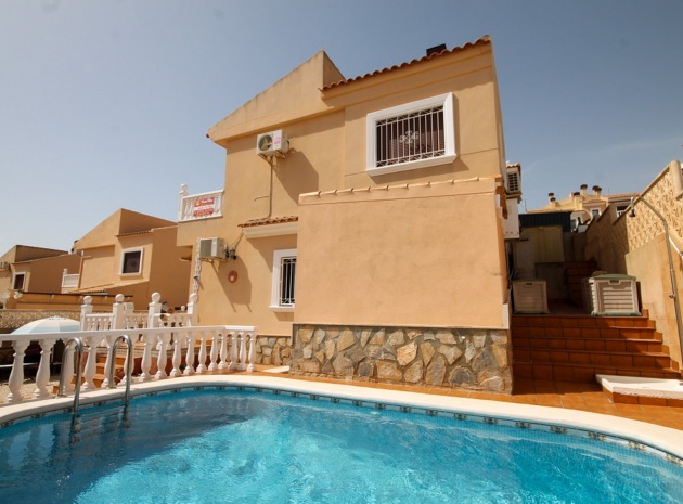 Återförsäljning - Villa - Orihuela Costa