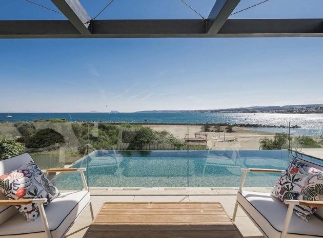 Nybyggnad - Lägenhet - Estepona - Playa del Cristo