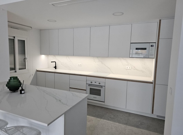 Wiederverkauf - Wohnung - Torrevieja - Torrevieja Centro