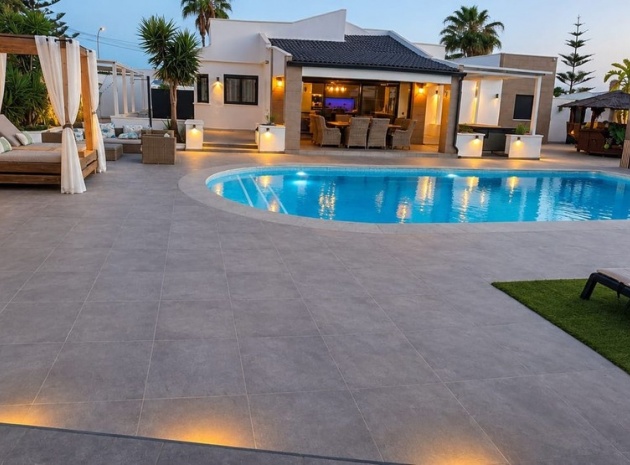 Wiederverkauf - Villa - Torrevieja - Torrevieja Centro