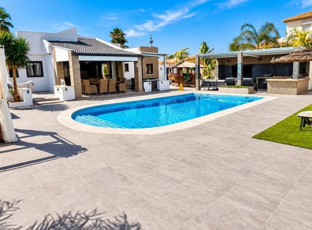 Wiederverkauf - Villa - Torrevieja - Torrevieja Centro