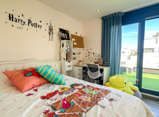 Resale - Villa - Torrevieja - Torrevieja Centro