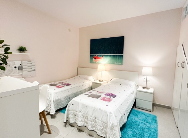 Resale - Villa - Torrevieja - Torrevieja Centro
