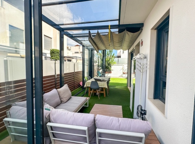 Resale - Villa - Torrevieja - Torrevieja Centro