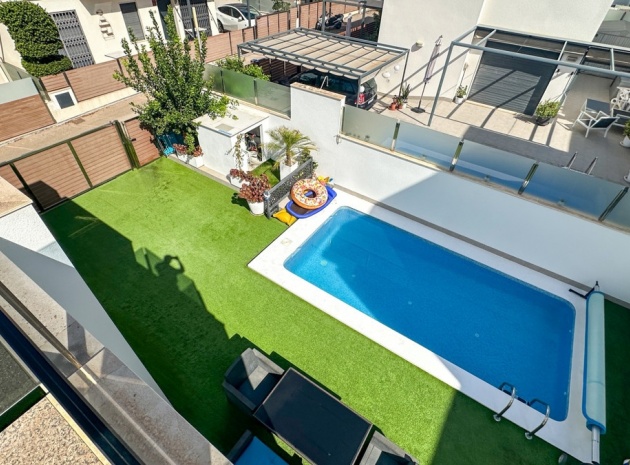 Resale - Villa - Torrevieja - Torrevieja Centro
