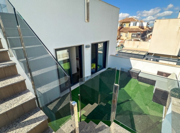 Resale - Villa - Torrevieja - Torrevieja Centro
