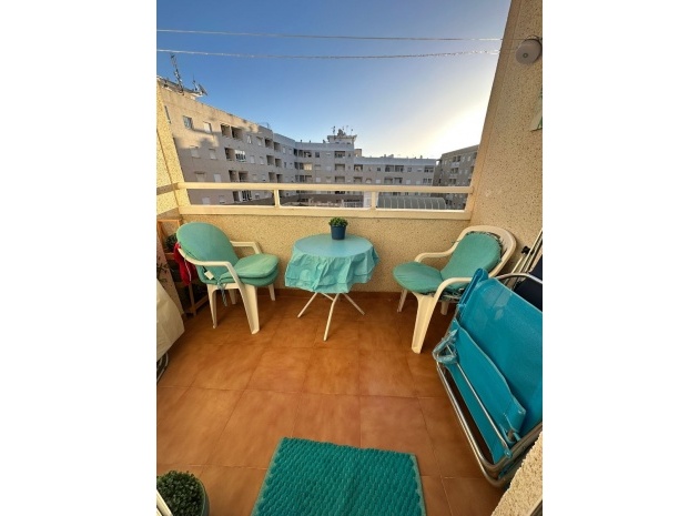 Återförsäljning - Lägenhet - Torrevieja - Torrevieja Centro