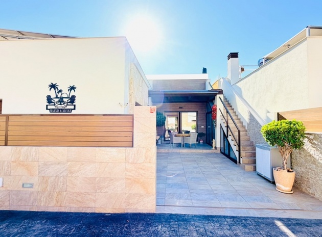Återförsäljning - Villa - Los Montesinos - Los Montesinos Centro