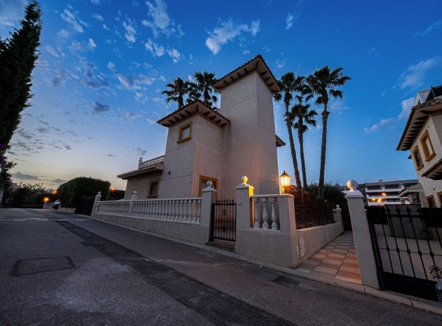 Wiederverkauf - Villa - Orihuela - Orihuela Costa