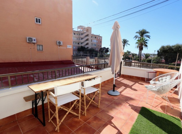 Återförsäljning - Lägenhet - Orihuela - Mil Palmeras
