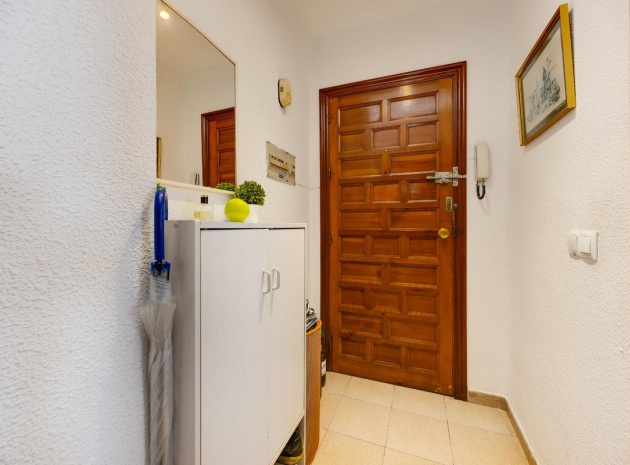 Återförsäljning - Lägenhet - Torrevieja - Torrevieja Centro