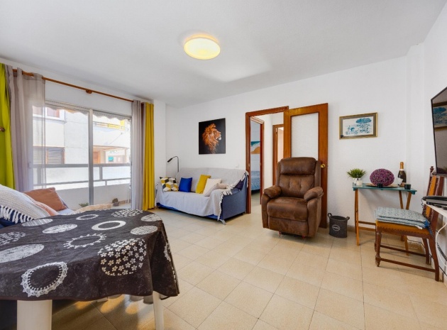 Återförsäljning - Lägenhet - Torrevieja - Torrevieja Centro
