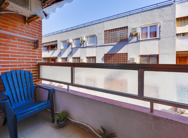 Återförsäljning - Lägenhet - Torrevieja - Torrevieja Centro