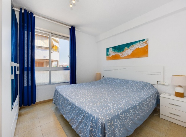 Återförsäljning - Lägenhet - Torrevieja - Torrevieja Centro