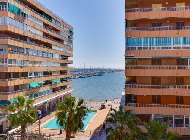Återförsäljning - Lägenhet - Torrevieja - Torrevieja Centro