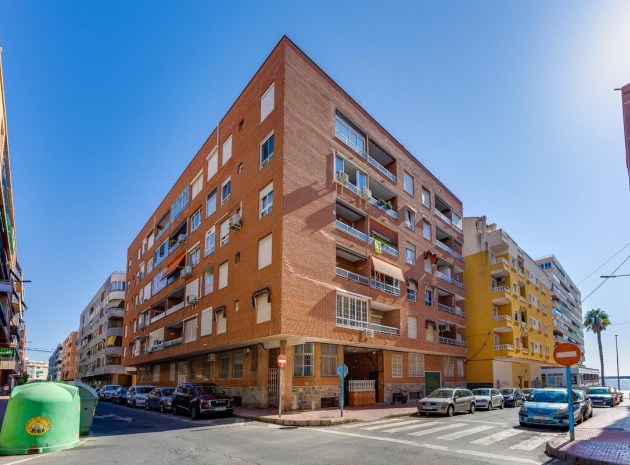 Återförsäljning - Lägenhet - Torrevieja - Torrevieja Centro
