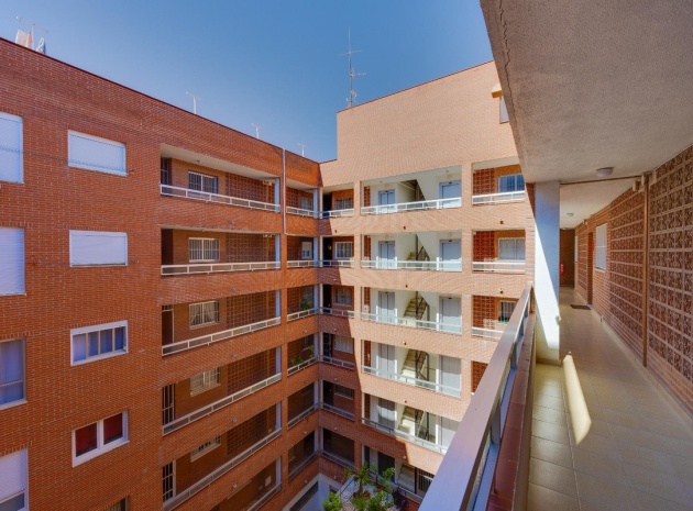 Återförsäljning - Lägenhet - Torrevieja - Torrevieja Centro