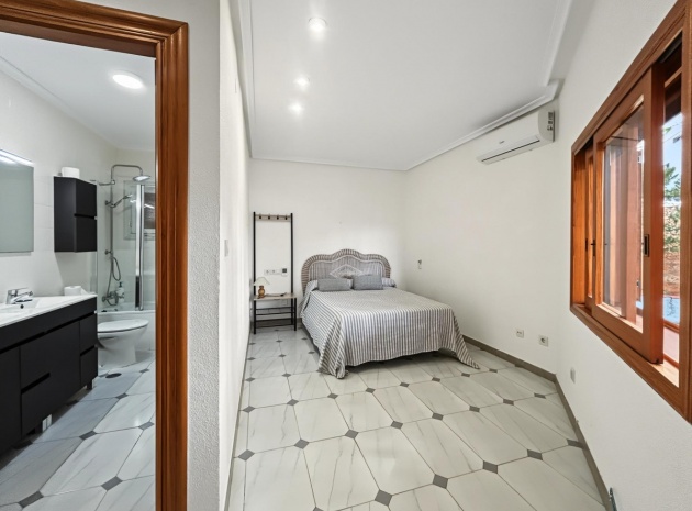 Wederverkoop - Villa - Orihuela - Campoamor