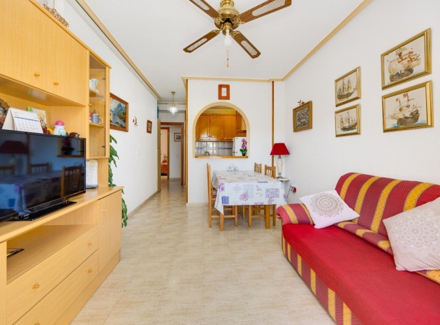 Återförsäljning - Lägenhet - Torrevieja - Torrevieja Centro