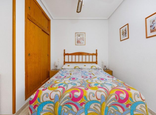 Återförsäljning - Lägenhet - Torrevieja - Torrevieja Centro