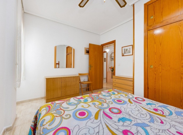 Återförsäljning - Lägenhet - Torrevieja - Torrevieja Centro