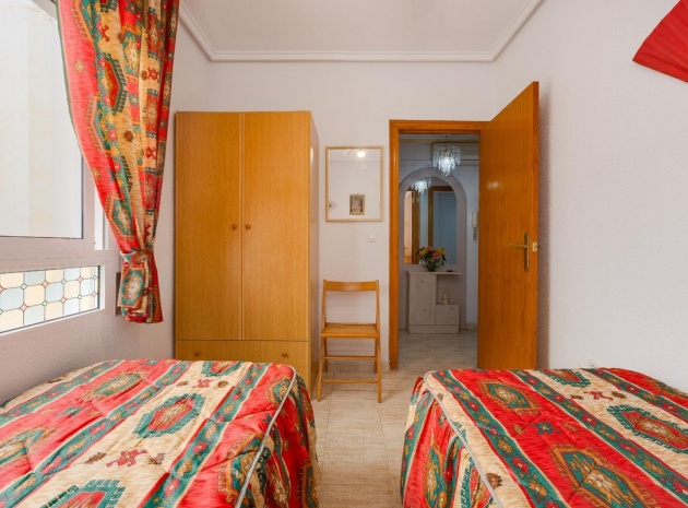 Återförsäljning - Lägenhet - Torrevieja - Torrevieja Centro