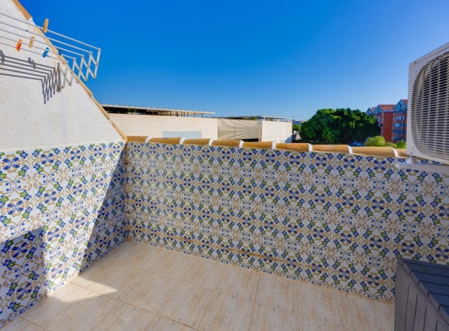 Återförsäljning - Lägenhet - Torrevieja - Torrevieja Centro