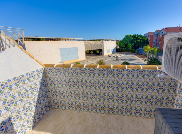 Återförsäljning - Lägenhet - Torrevieja - Torrevieja Centro