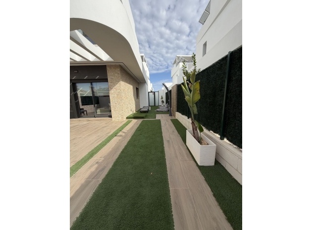 Återförsäljning - Villa - Los Montesinos - Los Montesinos Centro