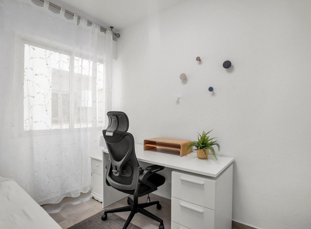 Revente - Appartement - Torrevieja - Playa De Los Locos