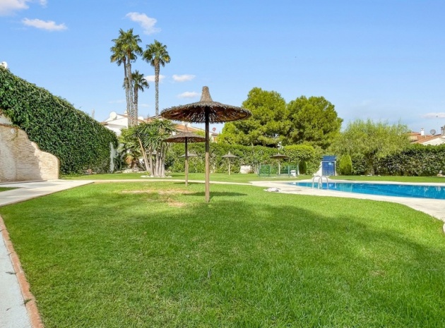 Återförsäljning - Lägenhet - Orihuela - Mil Palmeras
