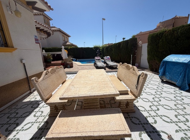 Återförsäljning - Villa - Orihuela - Villamartin