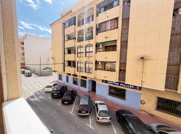 Återförsäljning - Lägenhet - Torrevieja - Torrevieja Centro