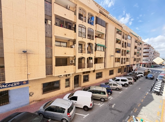 Återförsäljning - Lägenhet - Torrevieja - Torrevieja Centro