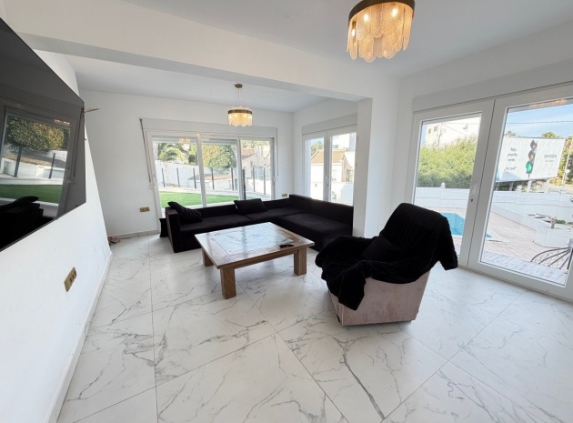 Wiederverkauf - Villa - Orihuela - Villamartin