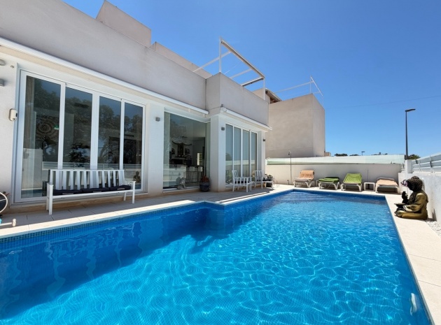 Återförsäljning - Villa - Orihuela - Mil Palmeras