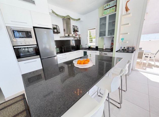 Återförsäljning - Villa - Orihuela - Mil Palmeras