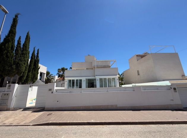 Återförsäljning - Villa - Orihuela - Mil Palmeras