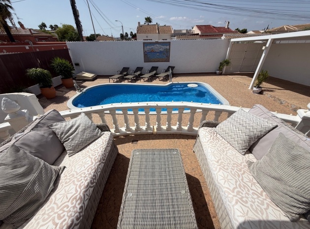 Resale - Villa - Torrevieja - San Luis