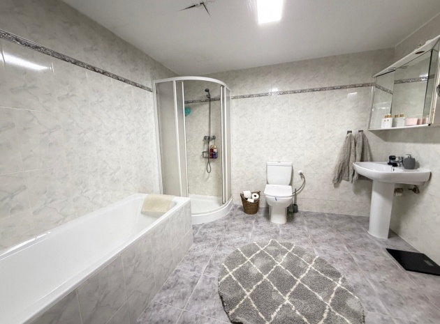 Resale - Villa - Torrevieja - San Luis