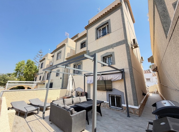 Wiederverkauf - Villa - Orihuela - Villamartin